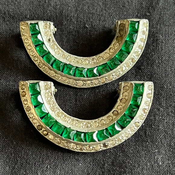 Two Vintage Dress Clips - Picture 2 of 11